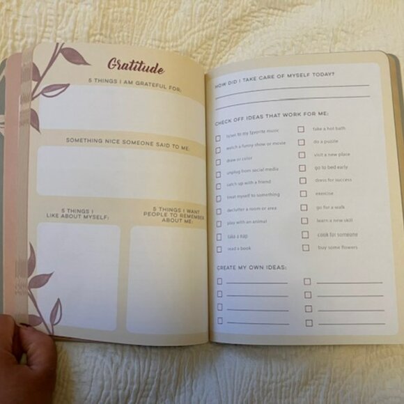 Believe + Achieve Guided Journal - Great Mother's Day Gift - Picture 5 of 6